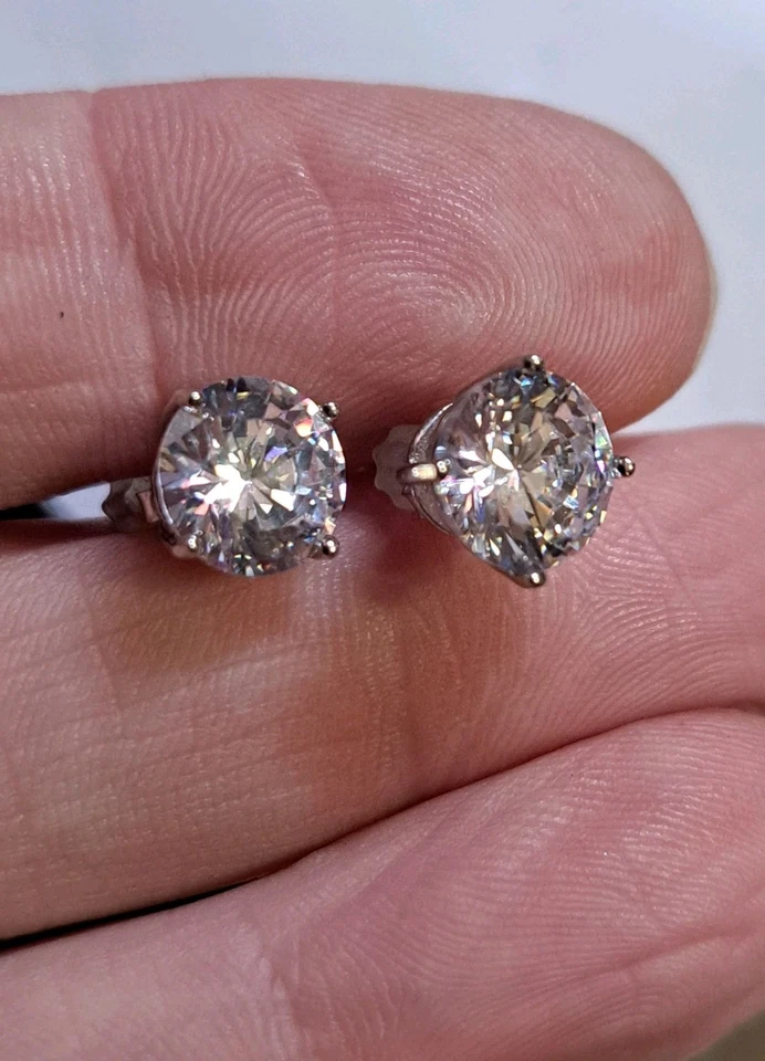 Brincos masculinos e femininos de prata esterlina 925 com solitário de diamante simulado 2 quilates - Imagem 3 de 4