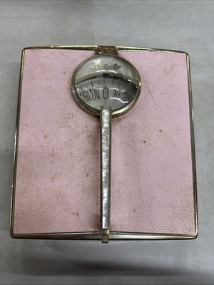 Vintage Mid Century Modern Pale Pink Bathroom Scale Bubble Glass Detecto SEE