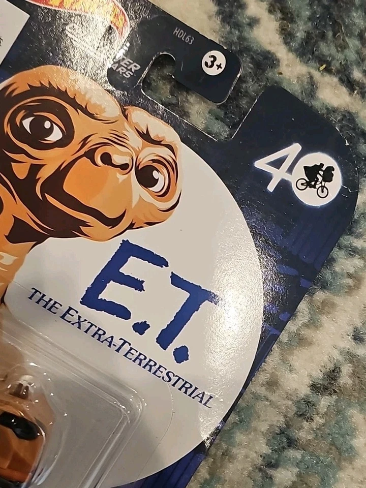 2022 Hot Wheels Character Car E.T. The Extra-Terrestrial 40th Anniversary Mattel - Image 3 of 4