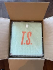 Taylor Swift -The Life Of A Showgirl Vinyl Case NEW IN BOX In Hand