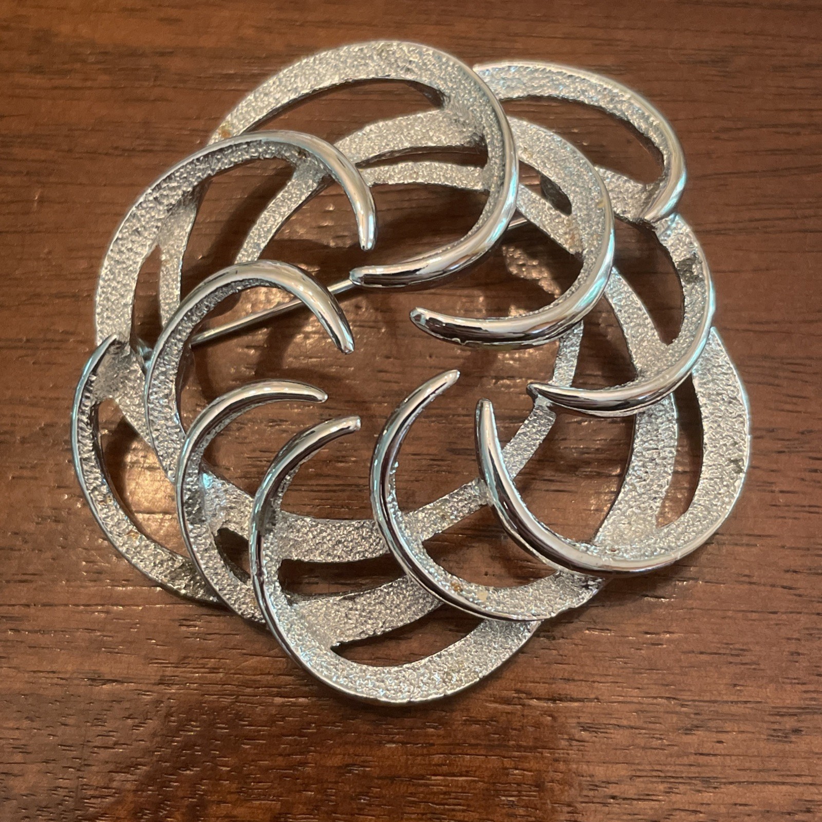 Vintage SARAH COVENTRY Signed 1967 Tailored Swirl Silver Tone Brooch Pin 2