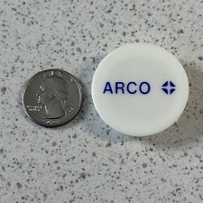ARCO Oil Gas Station Company Plastic White Pinback Button #48144