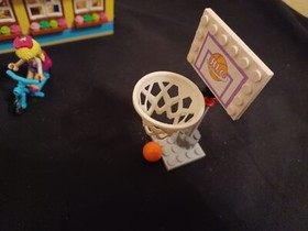 LEGO FRIENDS: Heartlake High (41005)