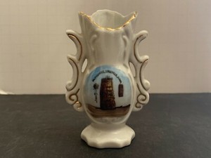 Vintage c.1930's Bily Clocks Spillville Iowa Souvenir Vase Made in Japan