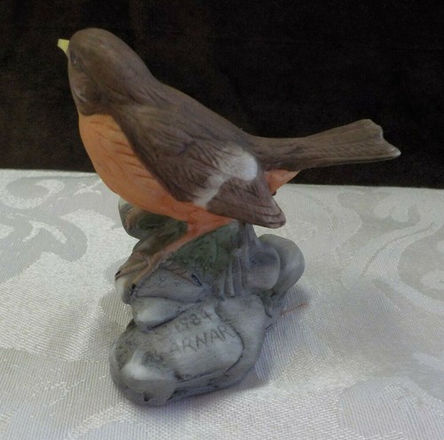 Vintage 1984 Arnart Robin Figurine Porcelain Bisque Multicolor 3" X 3.25" X 3" - Picture 5 of 11
