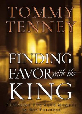 Finding Favor with the King: Preparing for Your Moment in  - VERY GOOD