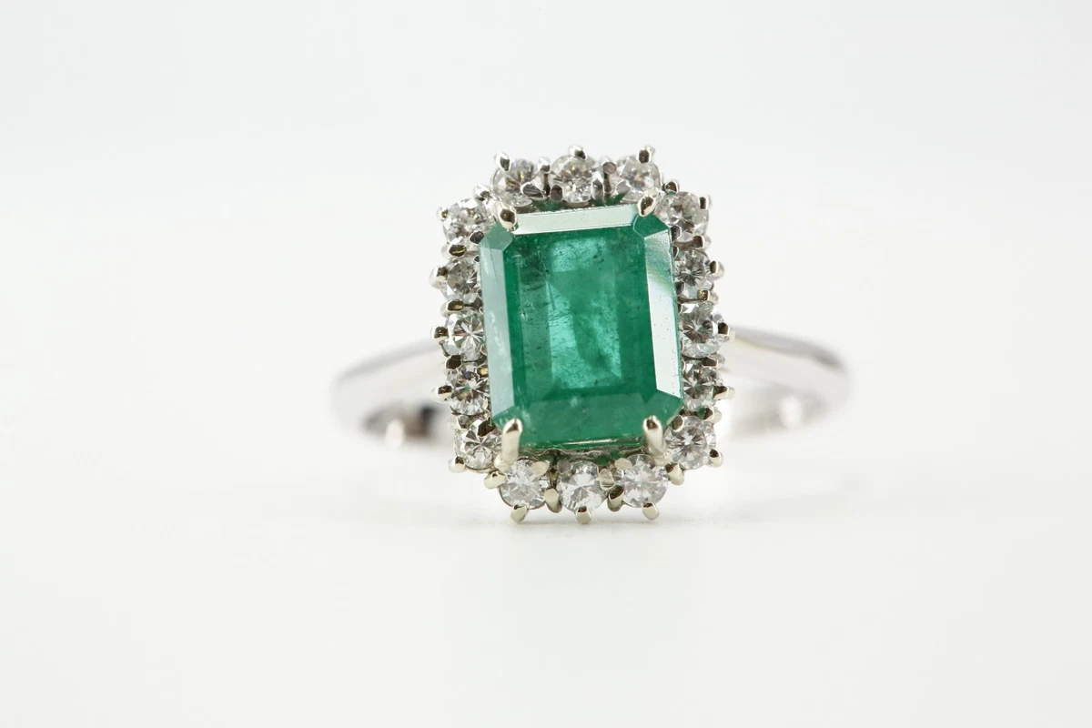 4,80 Karat Smaragd-Diamant-Ring Aus 18 Karat Weißgold, Personalisierbar, Im Ange