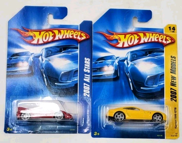 Hot Wheels 2007 LOT x 2 - Ferrari 599 #014 GTB Yellow & Ferrari F50 #148 Red NEW