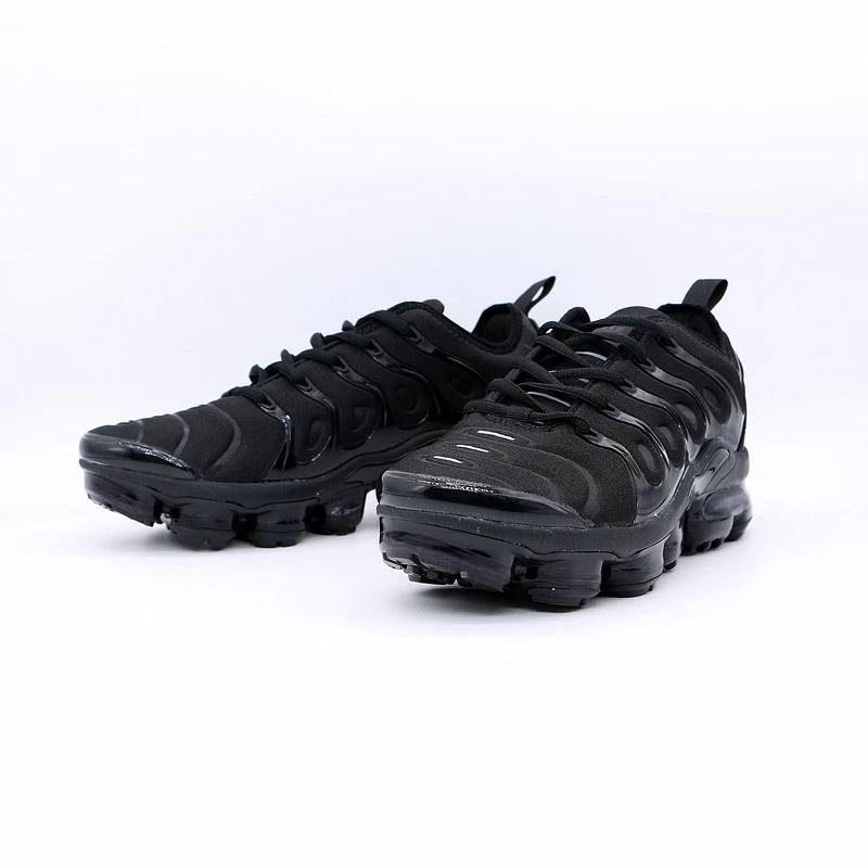 924453-004 NK Air VaporMax Plus Triple Negro Para hombres Talla 4-12 Foto 2 de 4