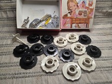 Vintage SINGER ACCESSORIES Touch & Sew Deluxe Zig-Zag Sewing Machine Model 758