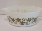Vintage Pyrex Ovenware. 472 1-1/2 PT.  Spring Blossom White Crazy Daisy.