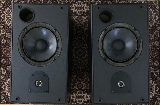 Two JBL MR26 Bookshelf Speakers Studio Monitors each with a