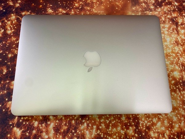 Apple MacBook Pro 13" Retina | Core i5 | 8GB RAM | 256GB SSD | macOS Big Sur | 4