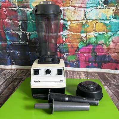 Vitamix 5000 VM0103 Blender Mixer With Extras Tested And Working
