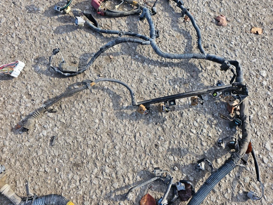 Жгут проводов компьютерный двигатель ECU брандмауэр 2004 Toyota Matrix 1,8 л - Изображение 4 из 4