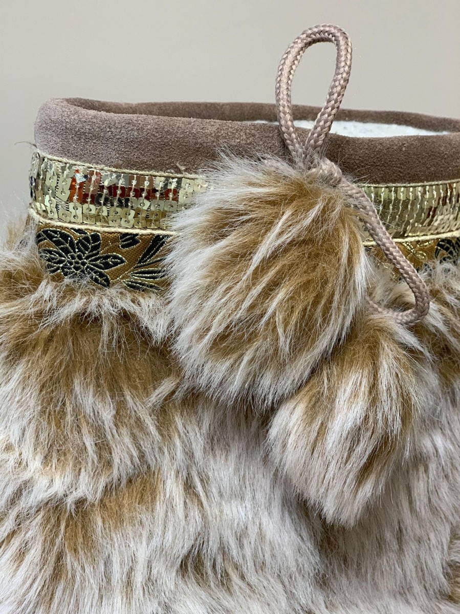 Colin Stuart Eskimo Boots Women's Faux Fur Suede Winter Cozy Warm Fuzzy  Pom