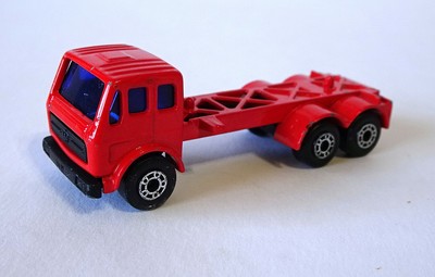 matchbox mercedes container truck 1976