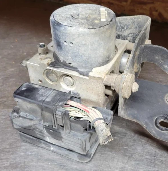 2010-2013 Jeep Compass ABS Anti-Lock Brake Pump Assembly W/O Hill Hold Assist - Image 2 of 2