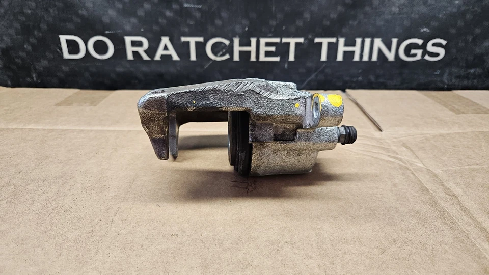 Conjunto de pinza de freno de disco trasera izquierda Jeep Wrangler Liberty 07-18 68003774AA Foto 4 de 4