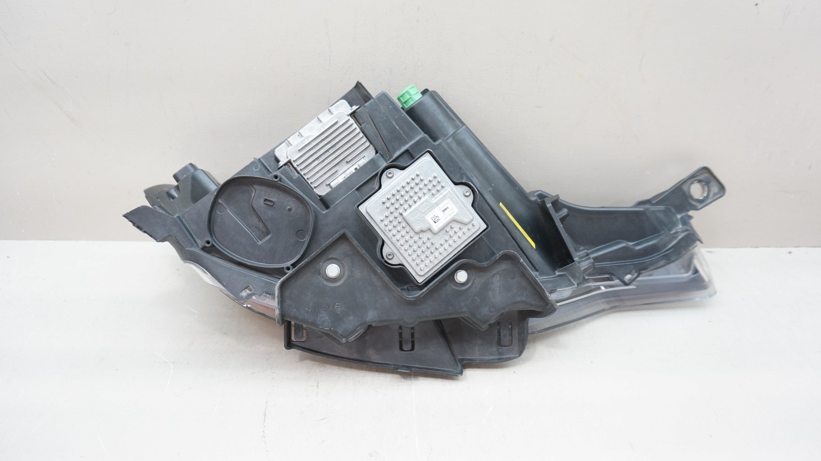 2016-2023 MASERATI LEVANTE FRONT LEFT DRIVERS SIDE LED HEADLIGHT OEM