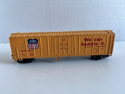 BACHMANN 76036  - HO Scale - UNION PACIFIC - 51' Steel Reefer - UP166817 - Nice!