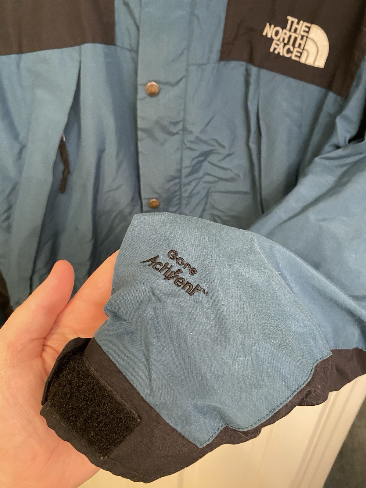 Men’s Small Gore-Tex Activent North Face Jacket Vintage thumbnail 3