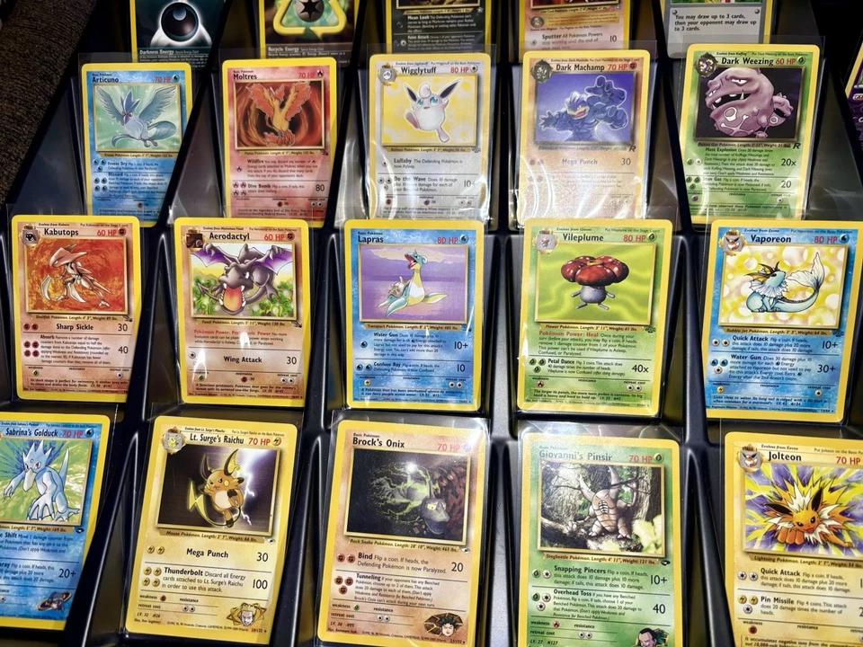 Wotc Pokemon 罕见卡片收藏套装 + Holos Hits 复古底座套装 TCG MOST Nm+ — 第 4/4 张图片