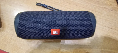 JBL Flip 5 Tragbarer Bluetooth-Lautsprecher - Schwarz