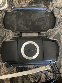 PSP 1001 PlayStation Portable Black With Charger,memory Card And Games