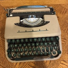 Vintage Chieftain II Typewriter #871,900 Tower in Case thumbnail