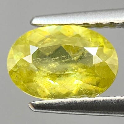 0.80ct Green Sphene 100% Natural Beautiful Oval Cut Faceted Gem From Sri Lanka