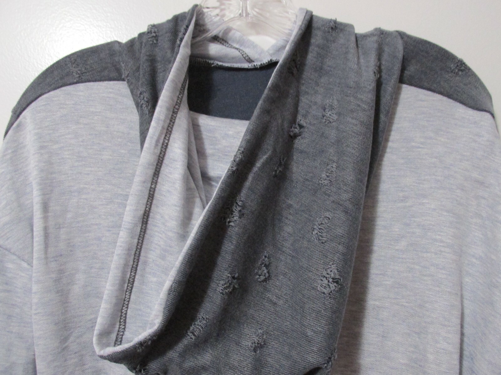 Women's Miroh Distressed Super Lightweight Cropped Hooded Top Gray