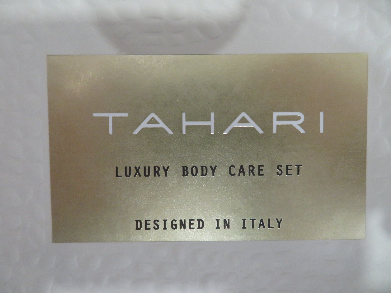 TAHARI Luxury Vanilla Jasmine Scented Body Care Set 10.14 FL