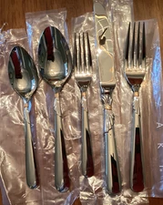 LINDI Gold Accent Yamazaki Stainless Unused Flatware 5 Piece Place Setting