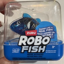 Zuru Robo FISH Robo Alive Blue Color Changing Water Activated Fish