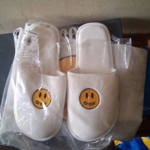 Drew House Justin Bieber Mascot Slippers Size L/XL White Brand New