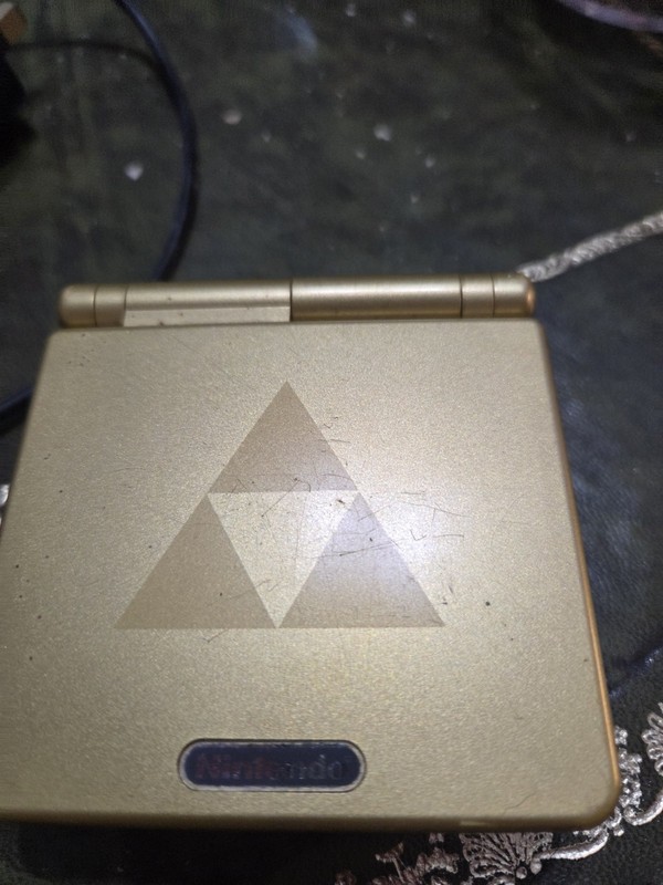 Nintendo Game Boy Advance SP Handheld Console Zelda Limited Edition Gold