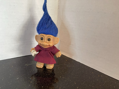 Trolls Russ blue hair College School High Graduate maroon Dress Gown &Diploma