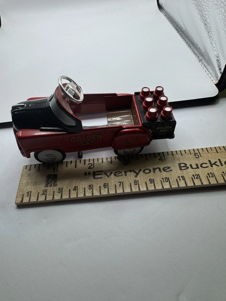Golden Wheel Die Cast Miniature 1:10 Golden Gas Pedal Car - Image 4 of 4