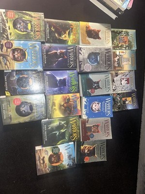 Ultimate Warrior Cats Collection - 20 Book Lot (Like New!)