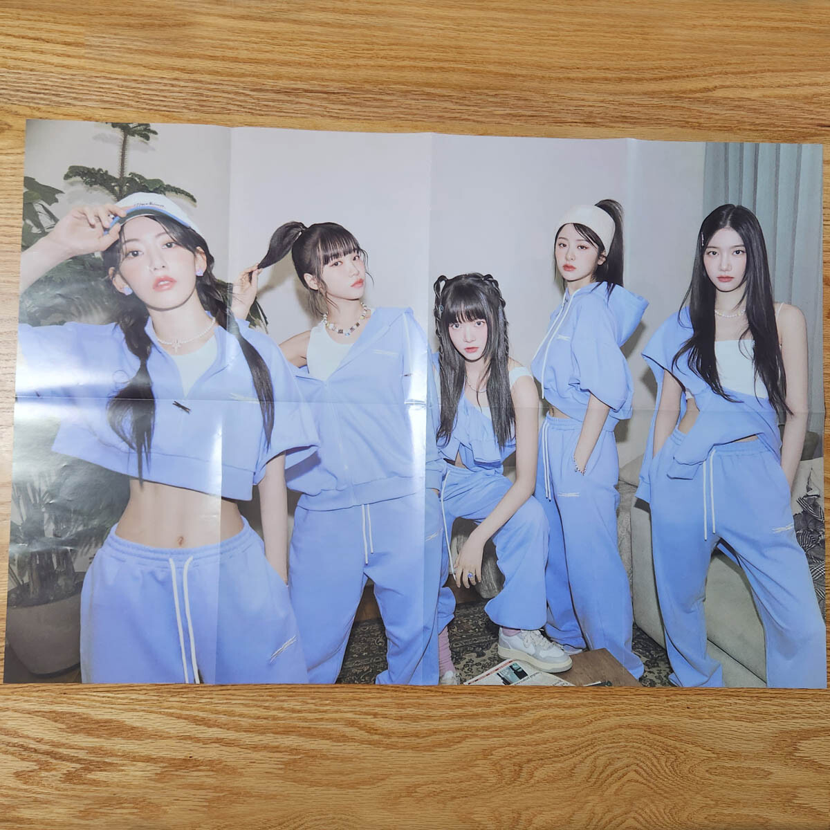 LE SSERAFIM グループポスター Amazon.co.jp: ルセラフィム LE SSERAFIM韓国のガールズグループ写真