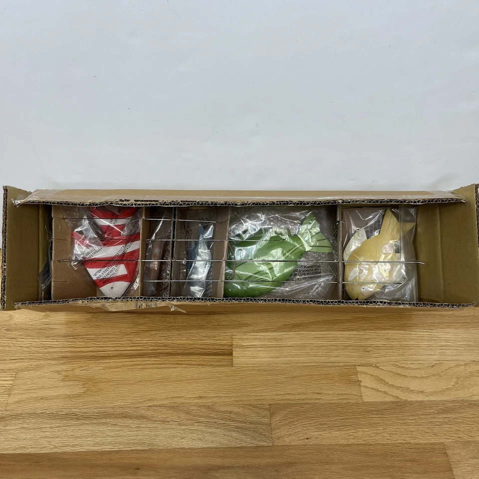 Carrusel móvil para bebés Pottery Barn niños peces de madera guardería náutica multicolor Foto 3 de 4