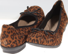 Clarks Sara Aster Womens Ballet Flat Leopard Print Suede