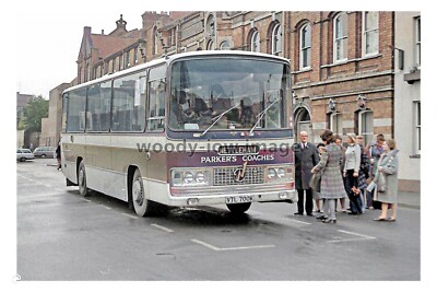ptc7604 - Lincs - Parkers Coaches Bus Reg.VTL 700K to Nettleham - print 6x4 