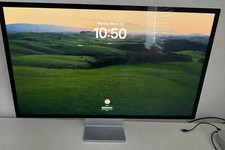 Apple Studio Display 27" with Standard Glass (Tilt-Adjustable Stand)