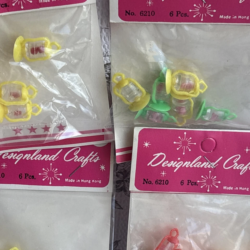 Designland Crafts 6pk 6pc Mini Plastic VTG Lantern Charms Assorted Colors NOS - Image 3 of 4