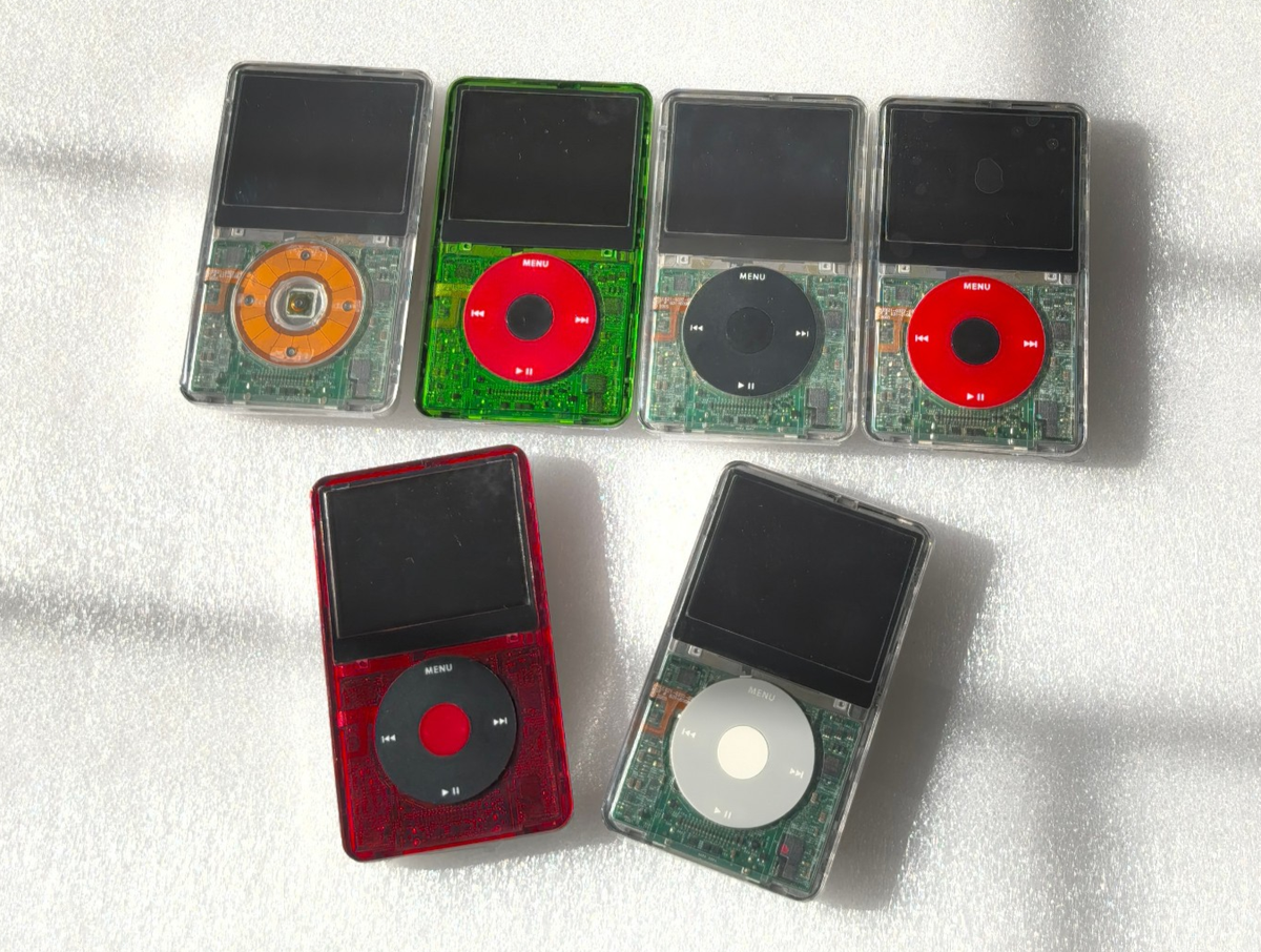 NEW” Apple iPod Classic Video 5.5th Generation (256GB) Transparent
