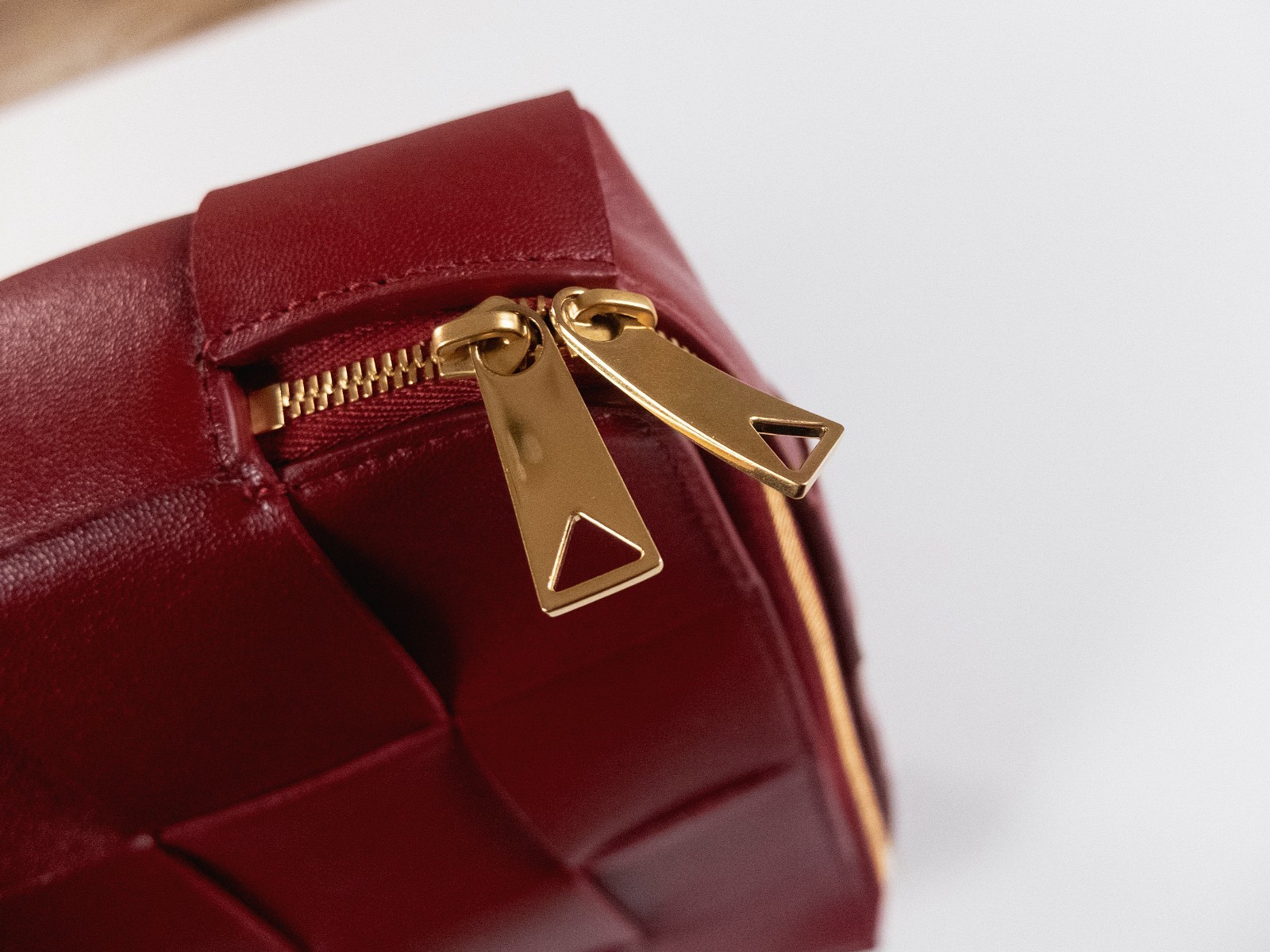 (NO CUSTOMS TAX) BOTTEGA VENETA red intrecciato leather organizer / clutch bag thumbnail 6