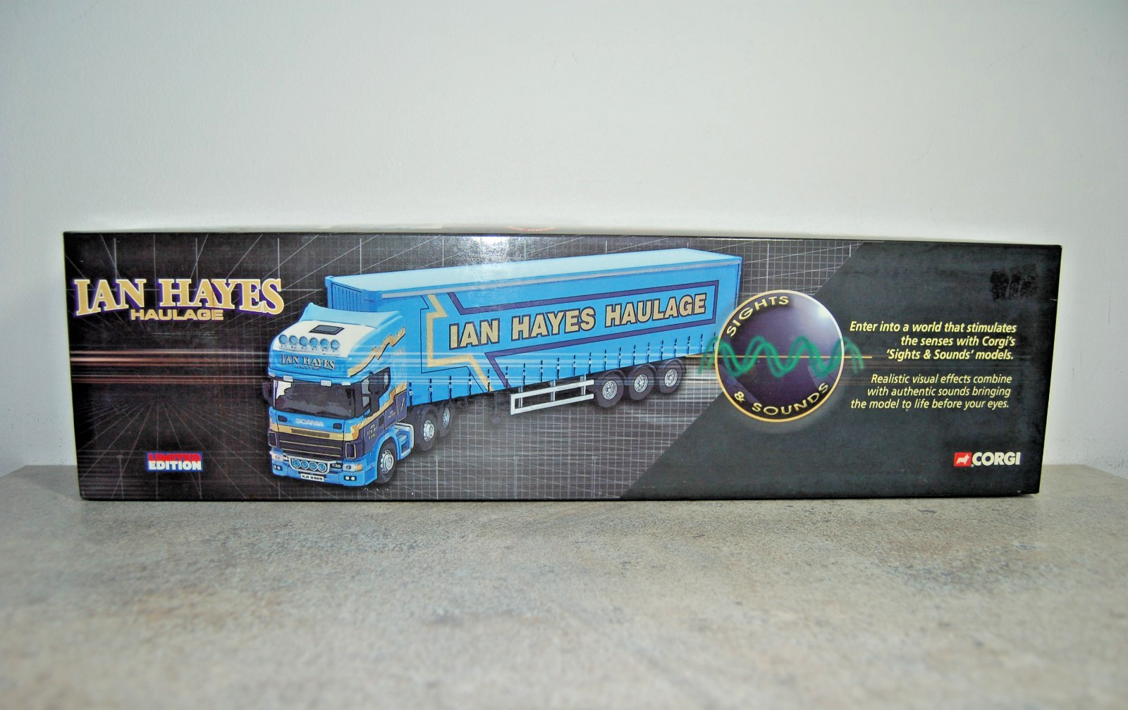 CORGI CC12935 SCANIA TOPLINE  CURTAINSIDE IAN HAYES ""SIGHTS & SOUNDS""