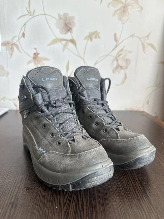 Women LOWA Hiking Boots Grey 38
